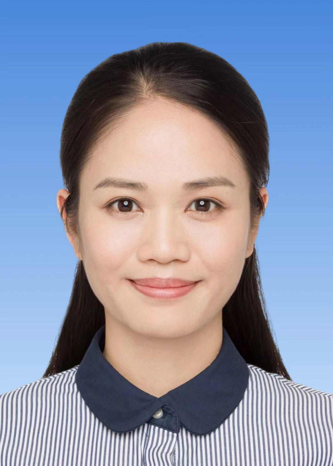 郑高莹.jpg